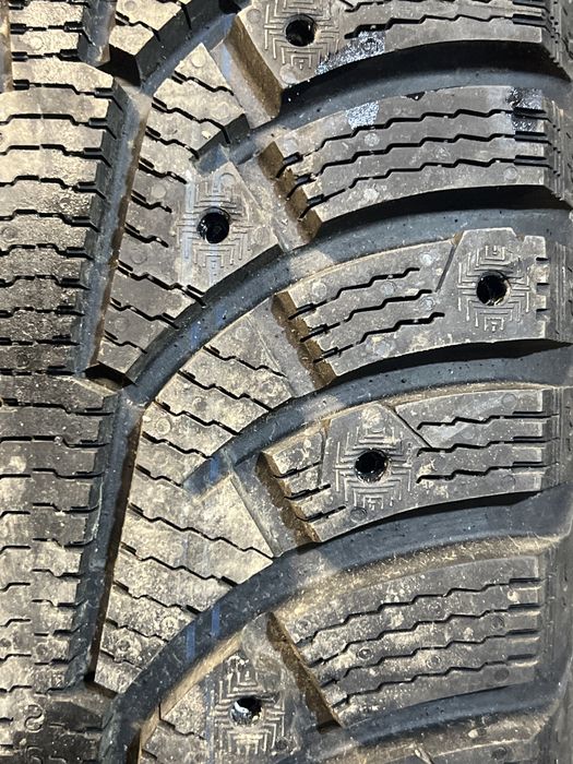 Anvelope 215/60R16C-Nokian Noi