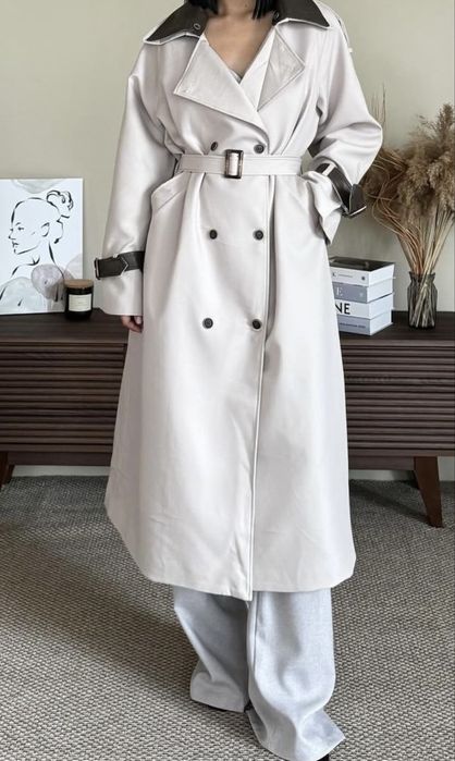 Классический тренч в базовом оттенке