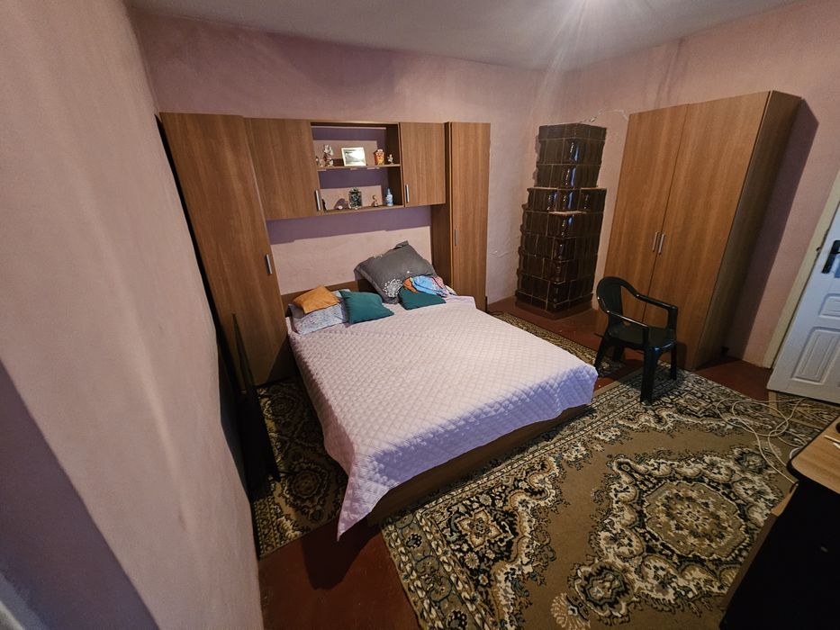 Vând casa Chercea