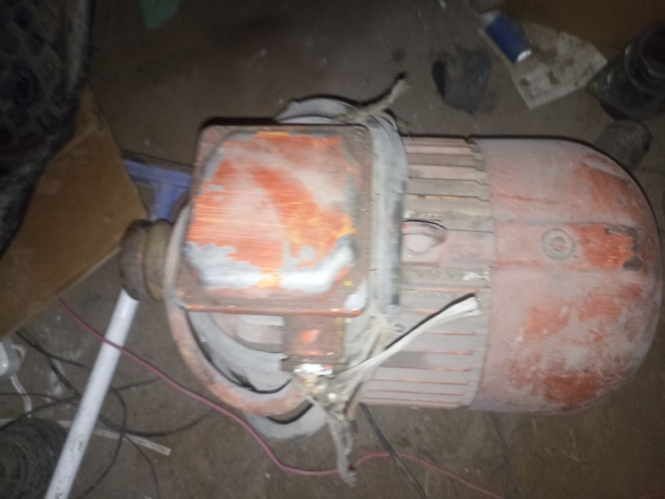 Продам электродвигатель