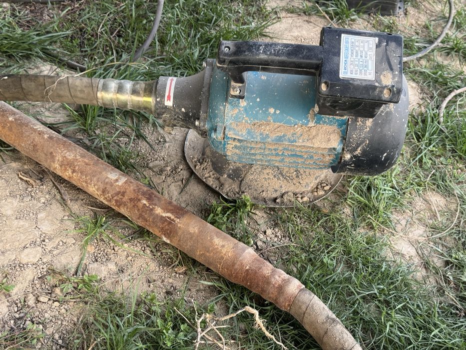 Вибратор глубинный