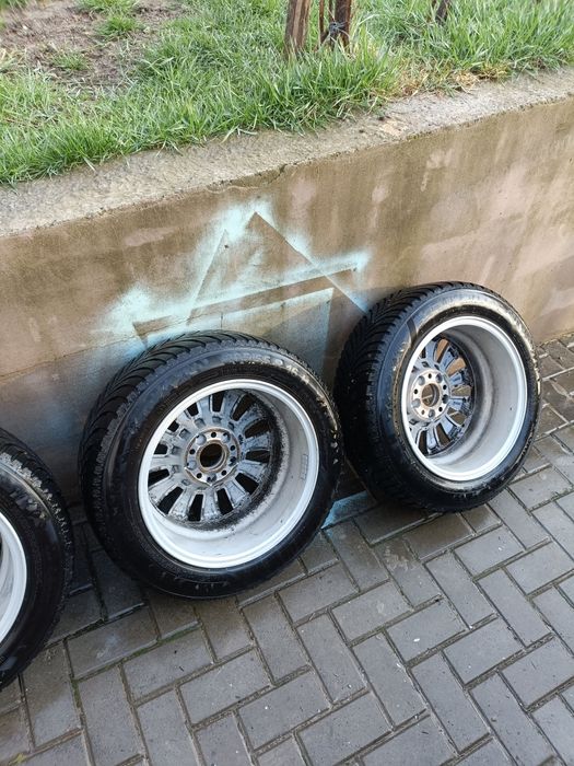 Vând 4 jante de Mercedes 16