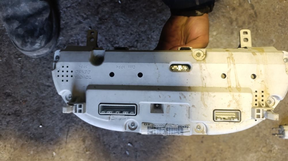 Tayota Camry щиток прибор.