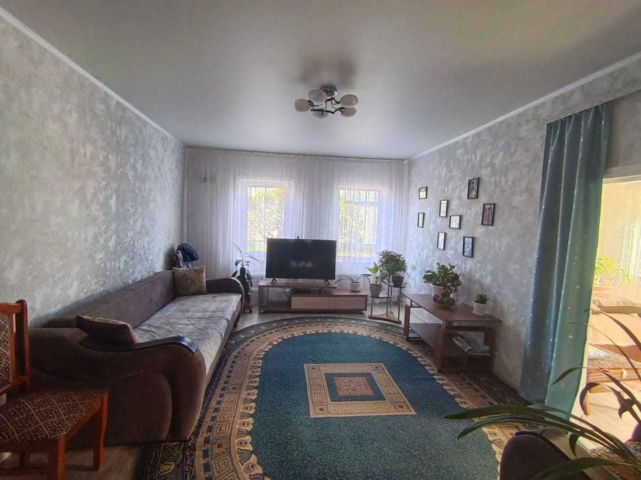 Продается частный дом с.Петерфельд 90 кв.м