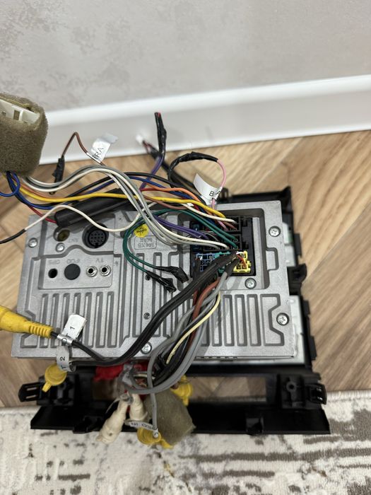 Автомагнитолла на ленд крузер 200 рабочая