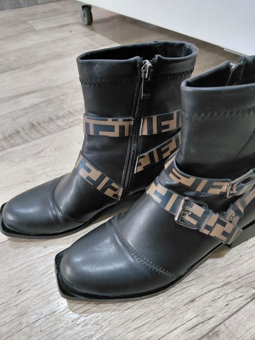 Продам ботильены ботинки