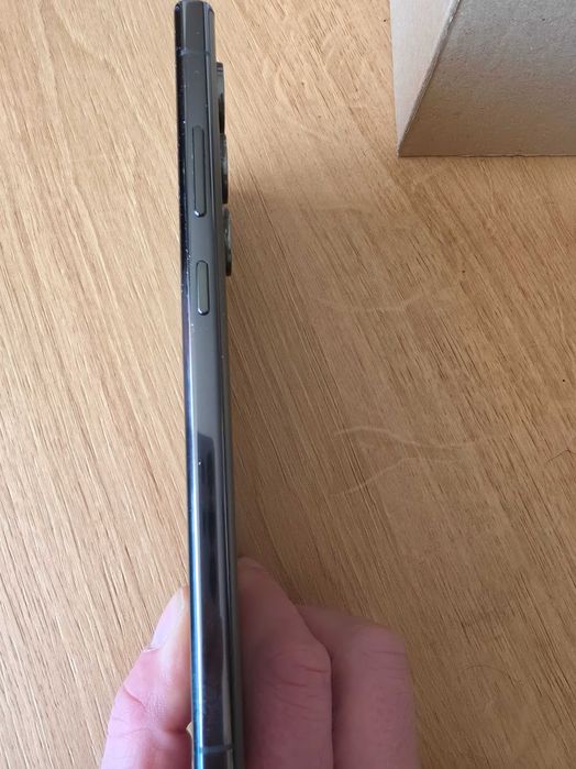 Продавам Samsung Galaxy S23 Ultra