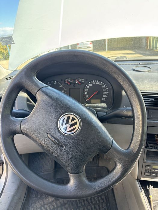 Golf 4 1.6sr на части