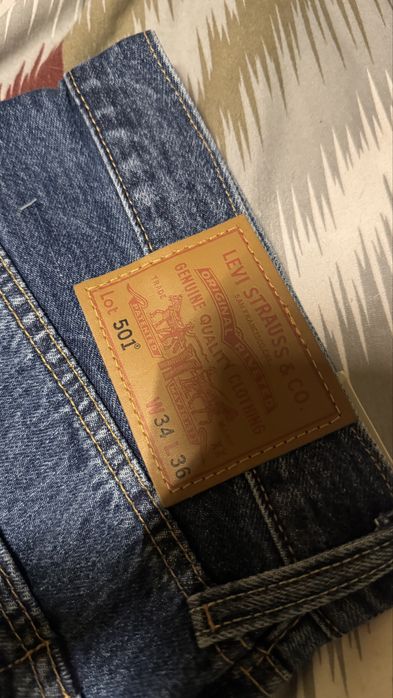 Vand Blugi Levi's Noi Originali Nr 34