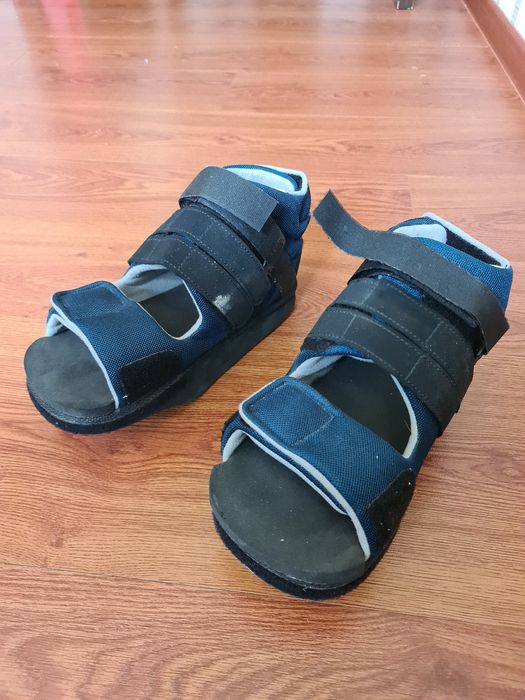 Отдам даром послеоперационный обувь