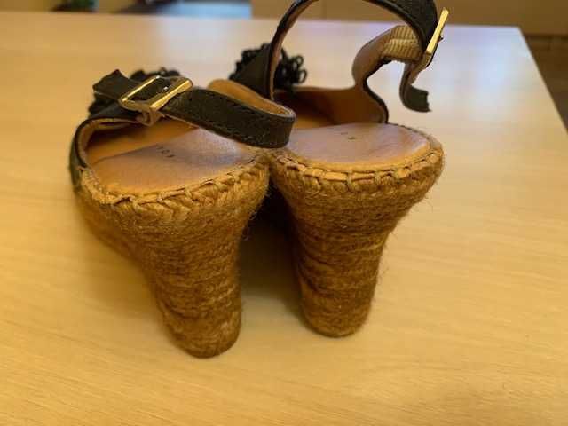 Sandale din piele extraordinar de comode, purtate o data!