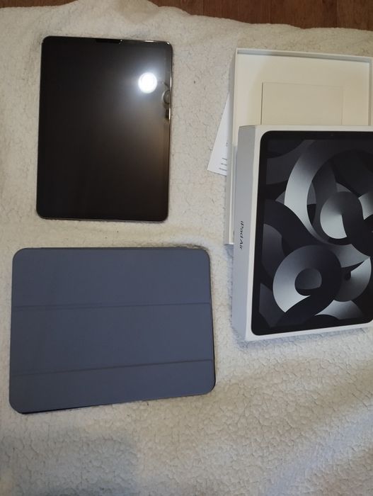 Apple iPad Air 5 8/64 серый + Apple pencil 2