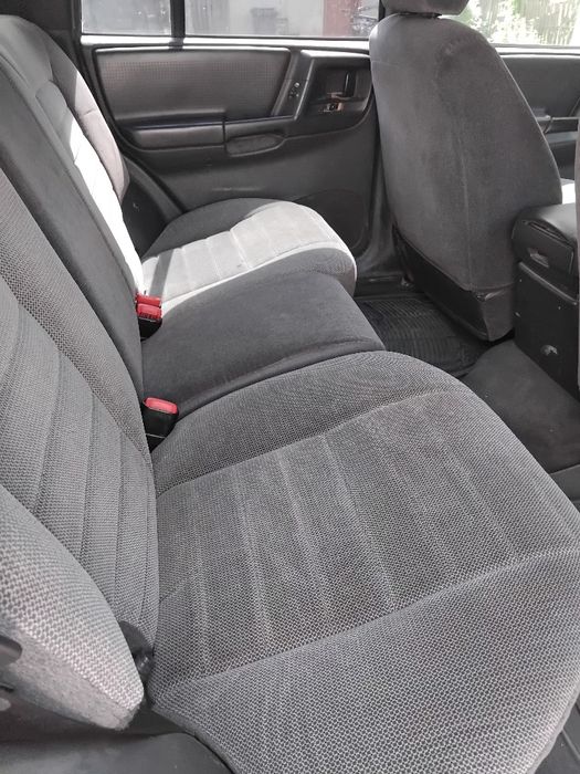 Vând Grand cherokee