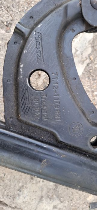 Продам домкрат на БМВ