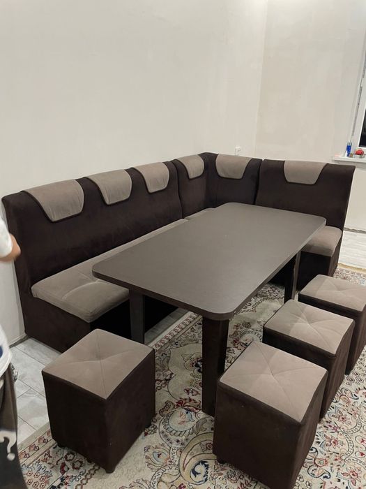 Продам уголок коричневый