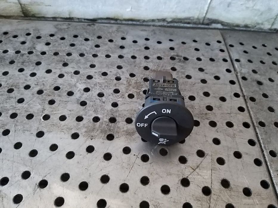 Buton airbag dacia logan ls 8200169589c