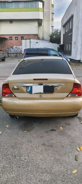 Ford Focus 1.6, benzina