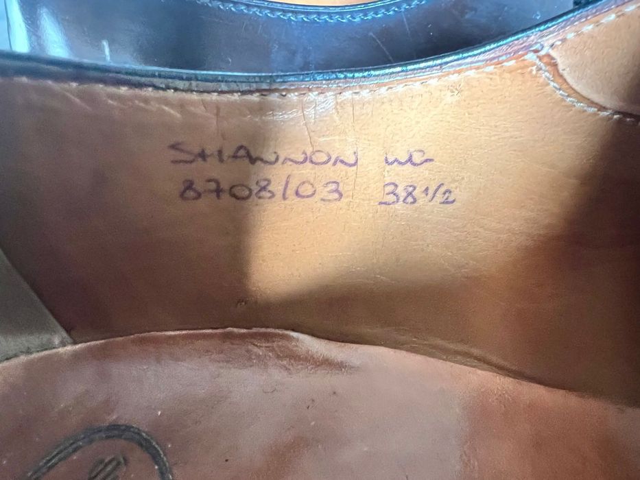 Класически дамски обувки Church’s