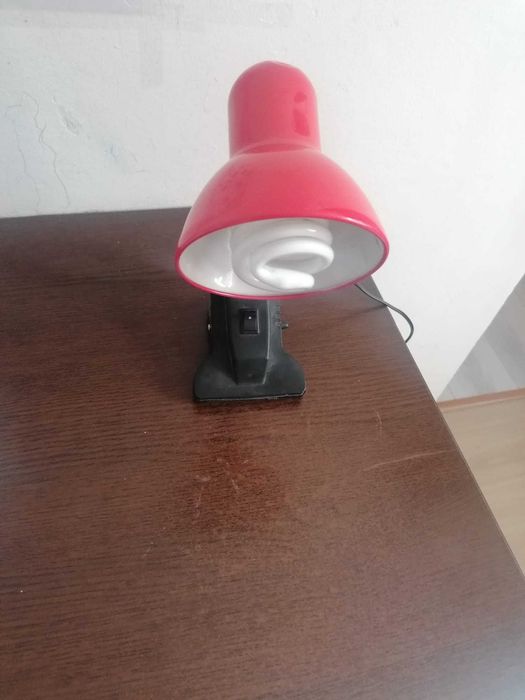 Lampa de birou cu clema de prindere