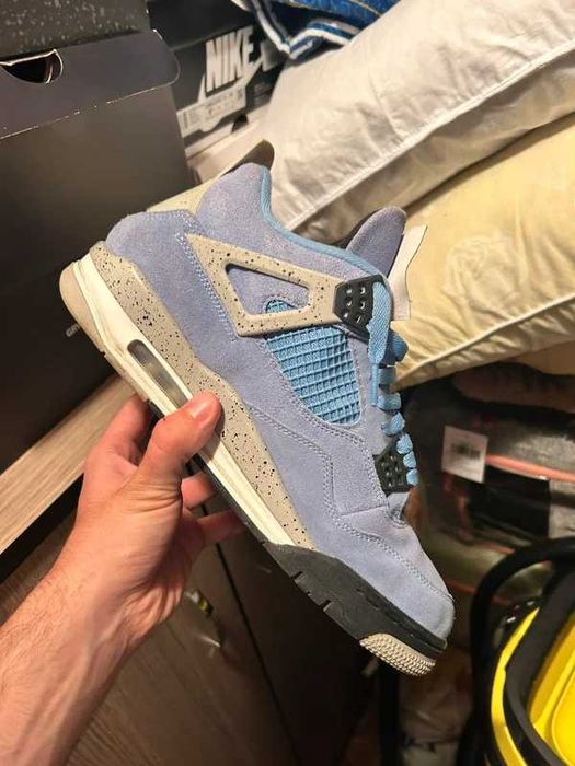 Nike Air Jordan 4 Retro sneakers