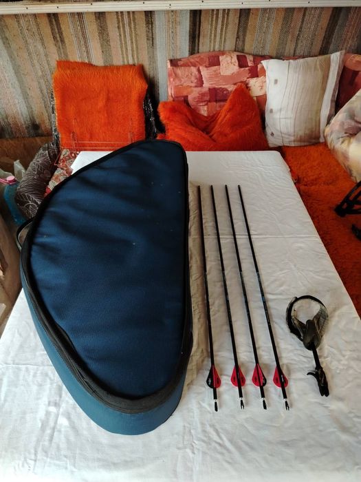 Продавам лък компаунд