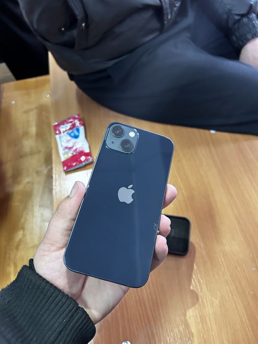 Iphone 13 в хорошом состояние