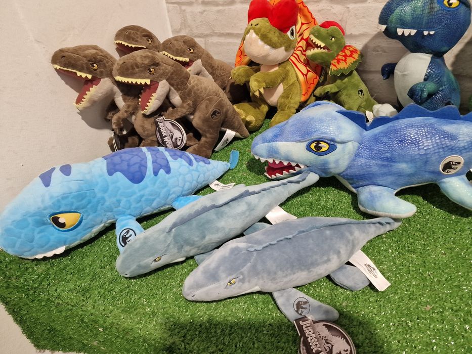 Jurassic world играчка