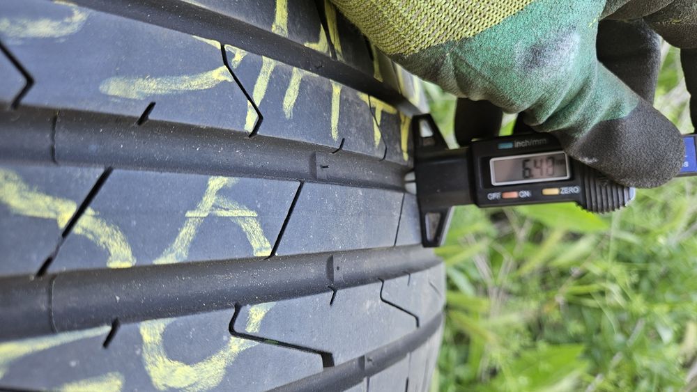 2бр гуми 215 55 17 дот 20 ханкок