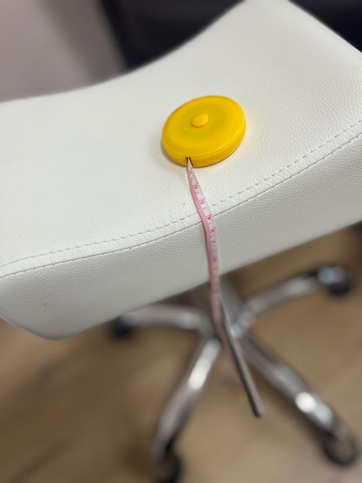 Педикюр поставка за крачета бяла