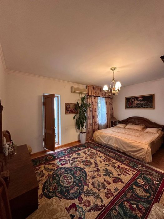 Продам свою квартиру Метро Айбек 4х комнатная