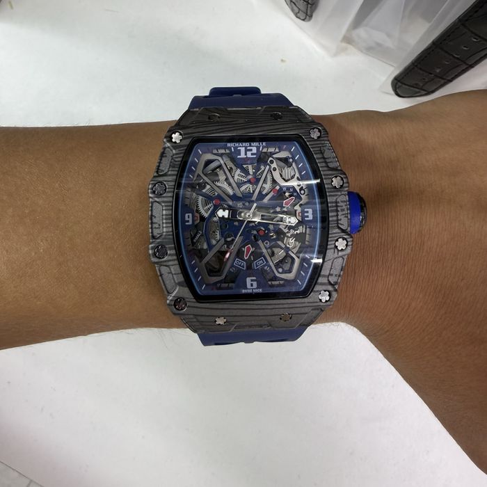 Стиль и драйв: часы в духе Richard Mille