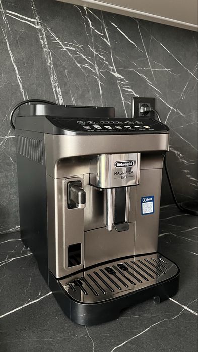 Aparat de cafea DeLonghi