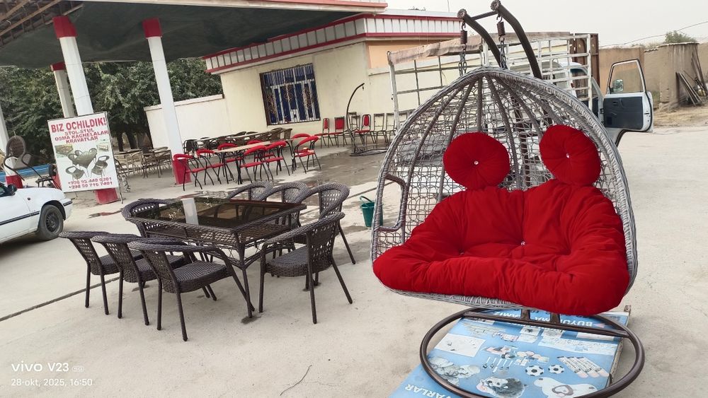 Rotan kachela va stol stul