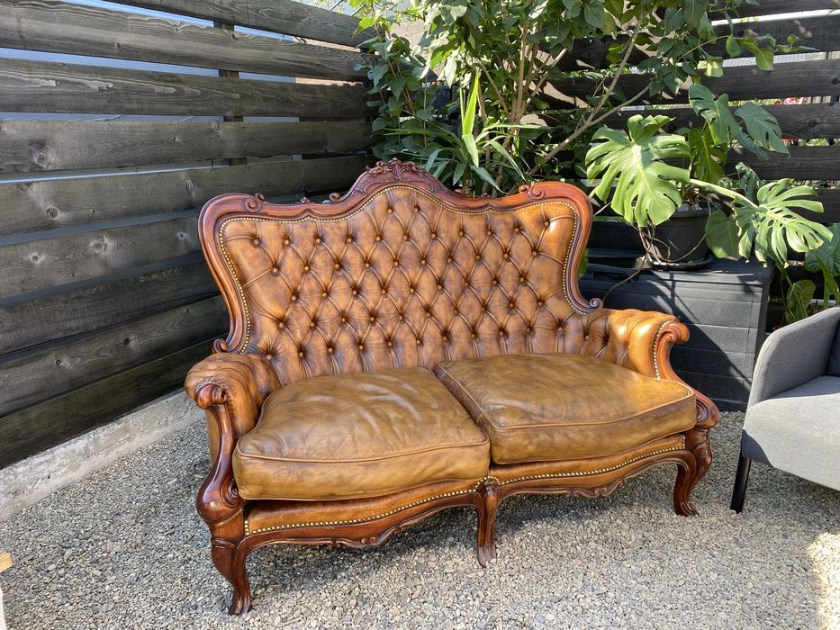 Canapea stil baroc, 2 locuri, piele naturala, piesa de colectie