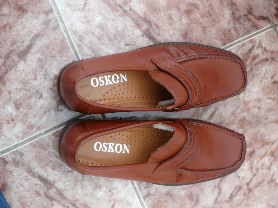 Pantofi noi, piele, marca Oskon, nr.44