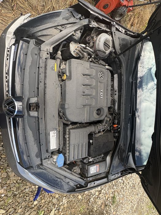 Vand/dezmembrez Golf 7 motor 1.6, an 2014, manuala, avariata, inmatriculata