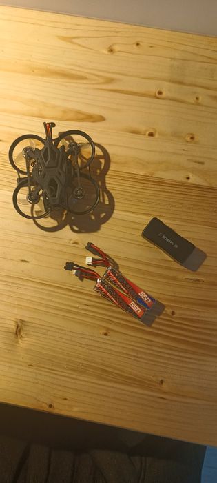 Dronă fpv pavo femto