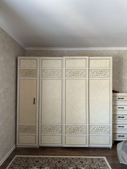 Шкаф и спальная гарнитура