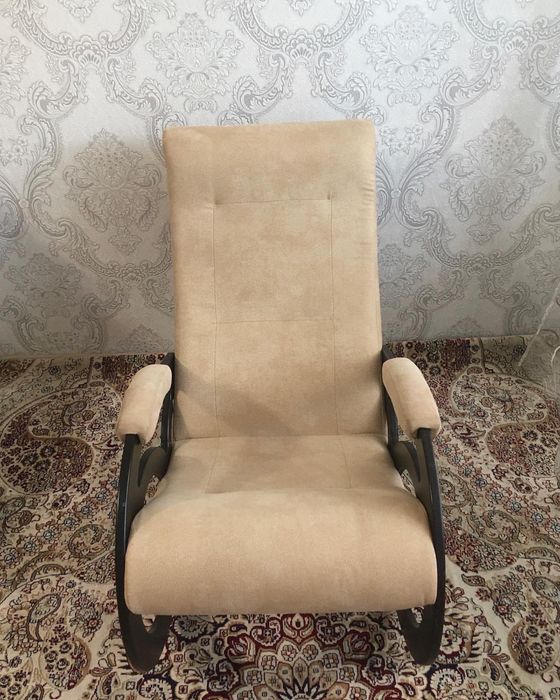 Продам кресло-качалку