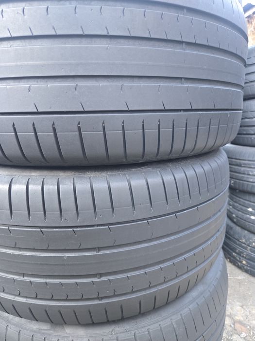 275 40 19 и 245 45 19 Pirelli RunFlat летни.