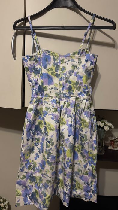 Рокля Mohito 32 размер