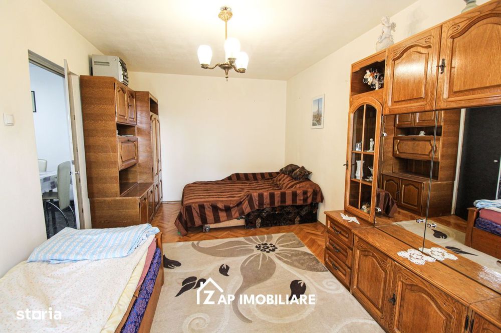 Dâmbul Pietros - Bulevardul 1848 - Ap 2 Camere Decomandat - Hol Pătrat