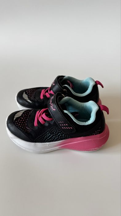 Кроссовки для девочки