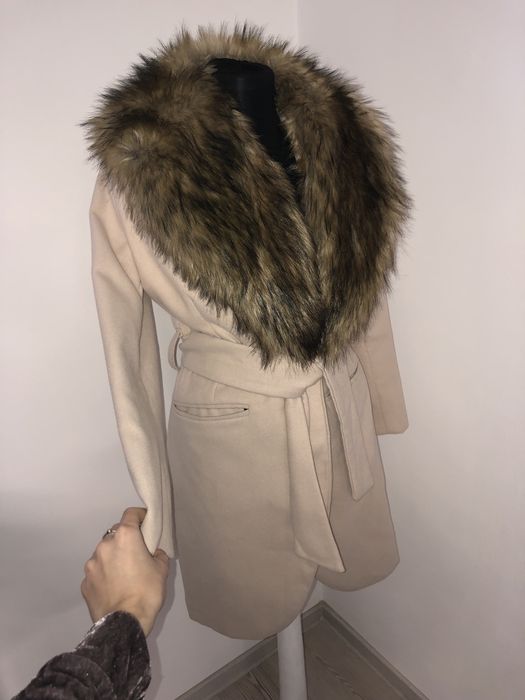 Palton lana cu blana naturala de vulpe