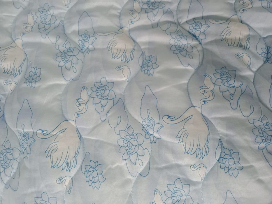 Одеяло лебяжий пух.