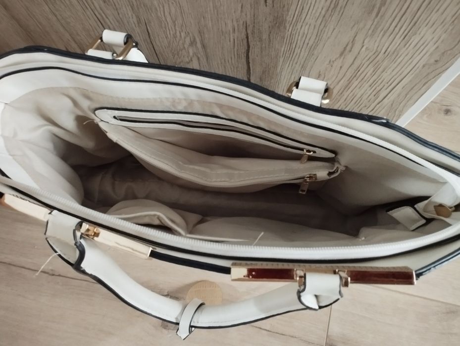 Кожена дамска чанта