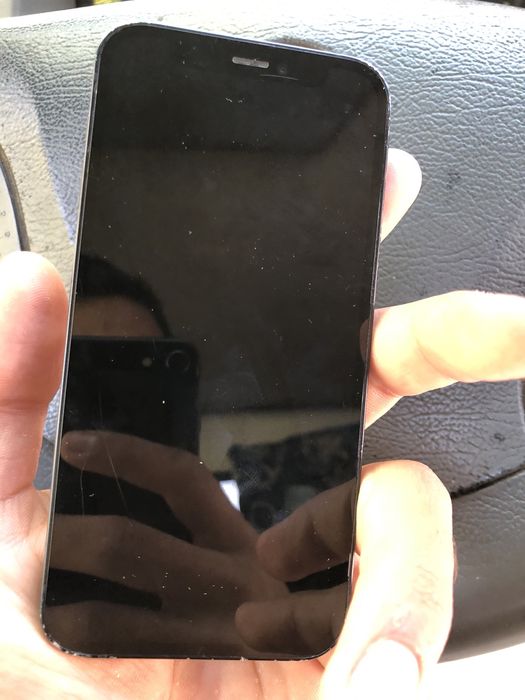 Vand Iphone 12 mini 128GB are icloud