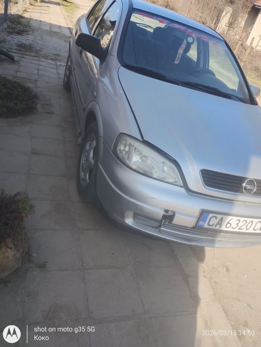 Продавам Опел астра 1.6