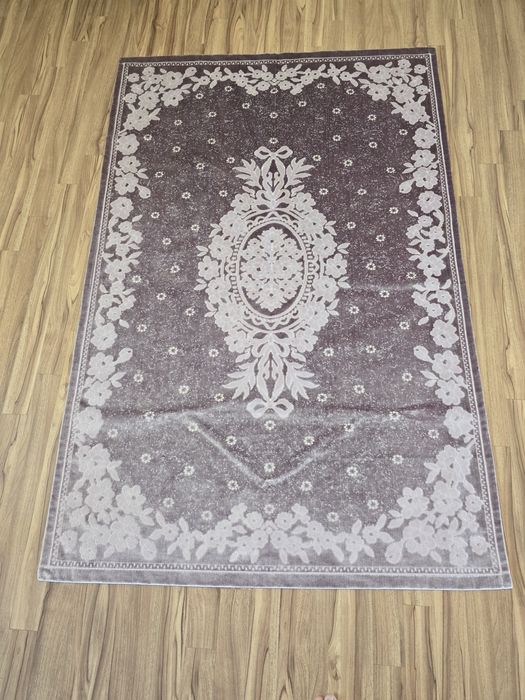 Продам тонкий ковёр