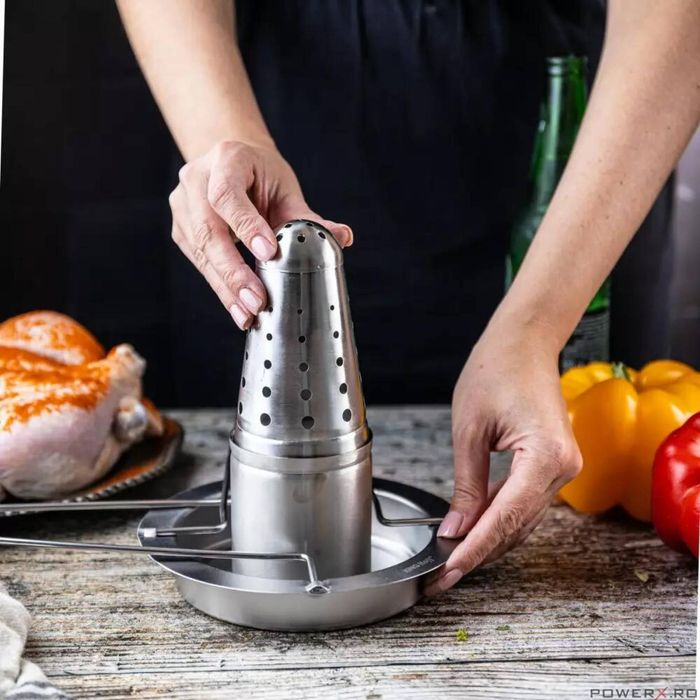 Suport vertical pentru gatit pui intreg la cuptor, cu recipient pentu